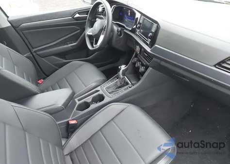 2024 Volkswagen Jetta 1.5T Se from USA, damaged, VIN 3VWEM7BU1RM017562